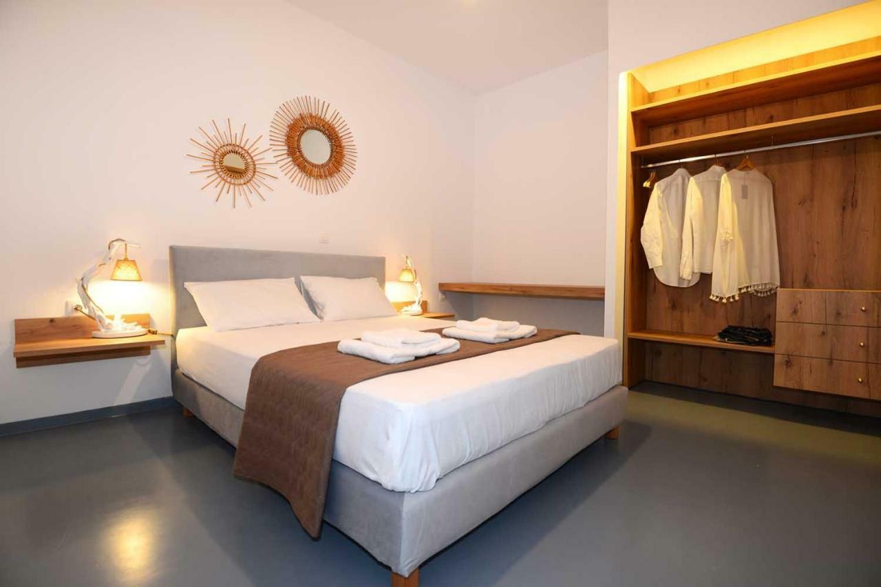 Lalari Beach Suites Vári Extérieur photo