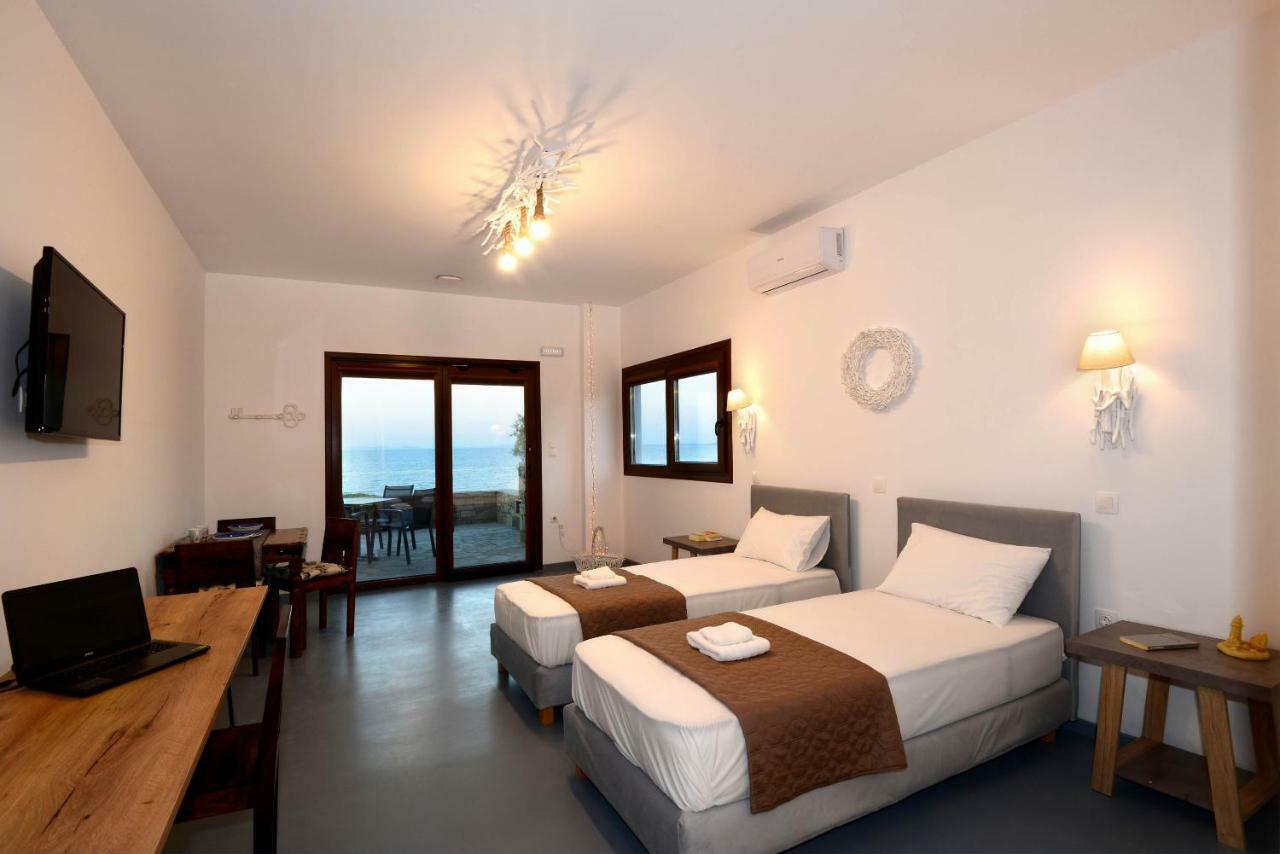 Lalari Beach Suites Vári Extérieur photo
