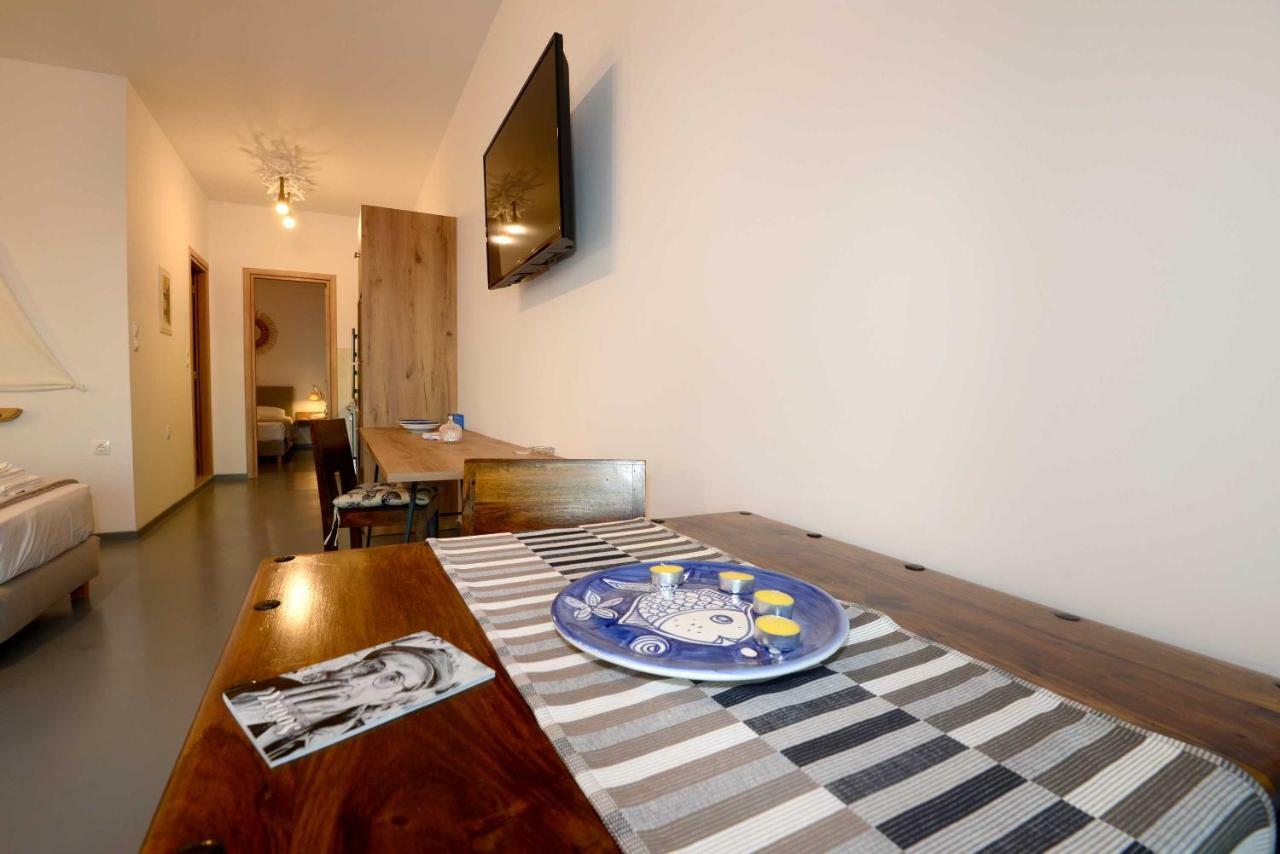 Lalari Beach Suites Vári Extérieur photo