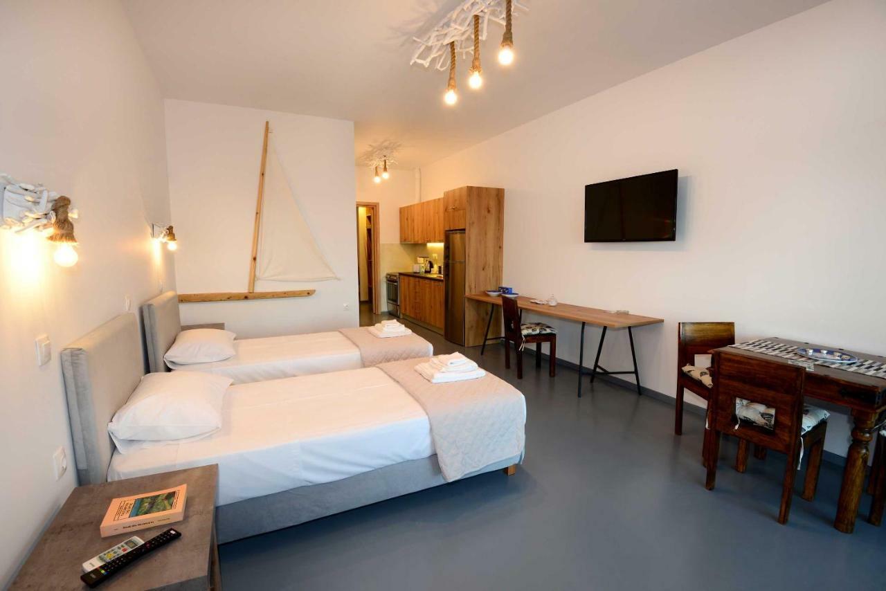 Lalari Beach Suites Vári Extérieur photo