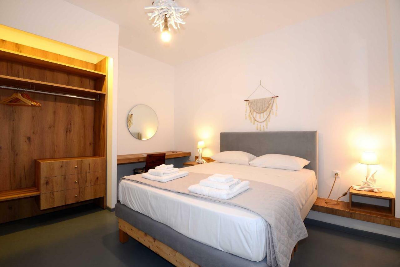 Lalari Beach Suites Vári Extérieur photo